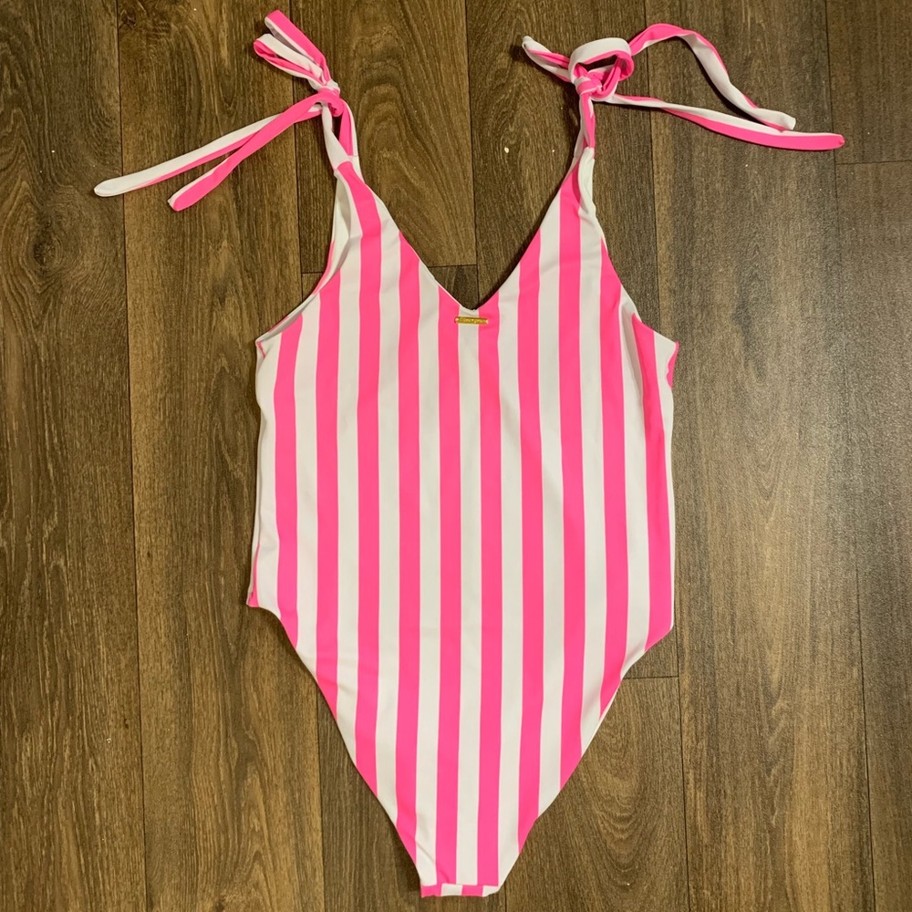 Avery One Piece Swimsuit - Picture 5 of 6